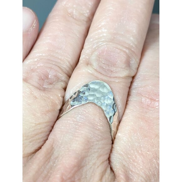 Sterling Silver 925 Hammered Asymmetrical V Shape Ring Size 7.5 - Picture 7 of 9